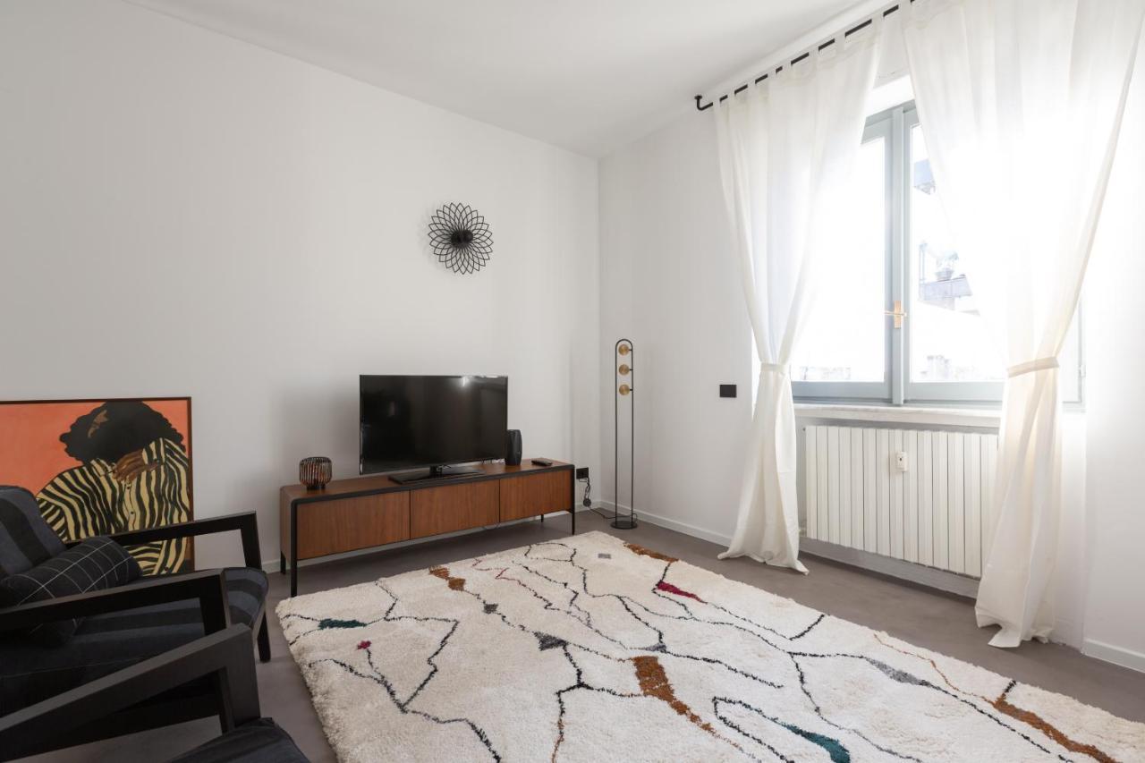 Sant'Ambrogio Bright And Stylish Flat Apartment มิลาน ภายนอก รูปภาพ